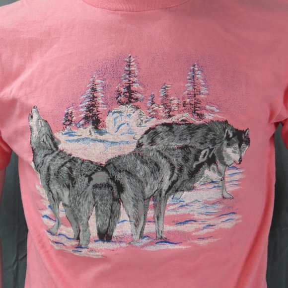 Vintage Graphic T-shirt - Winter Wolf Graphic on Hot Pink - Men's Medium - Picture 2 of 8